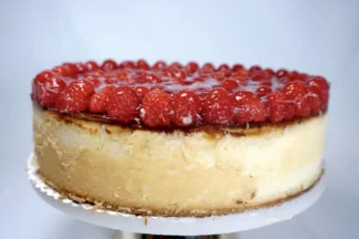 Käsekuchen mit Himbeeren