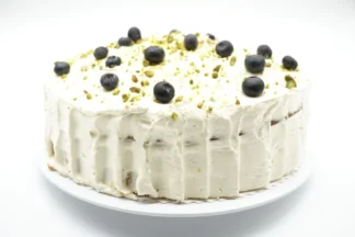 Zitronenrührkuchen mit Lemon Curd und Blaubeeren