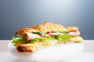 Belegtes Mini Croissant - Putenbrust